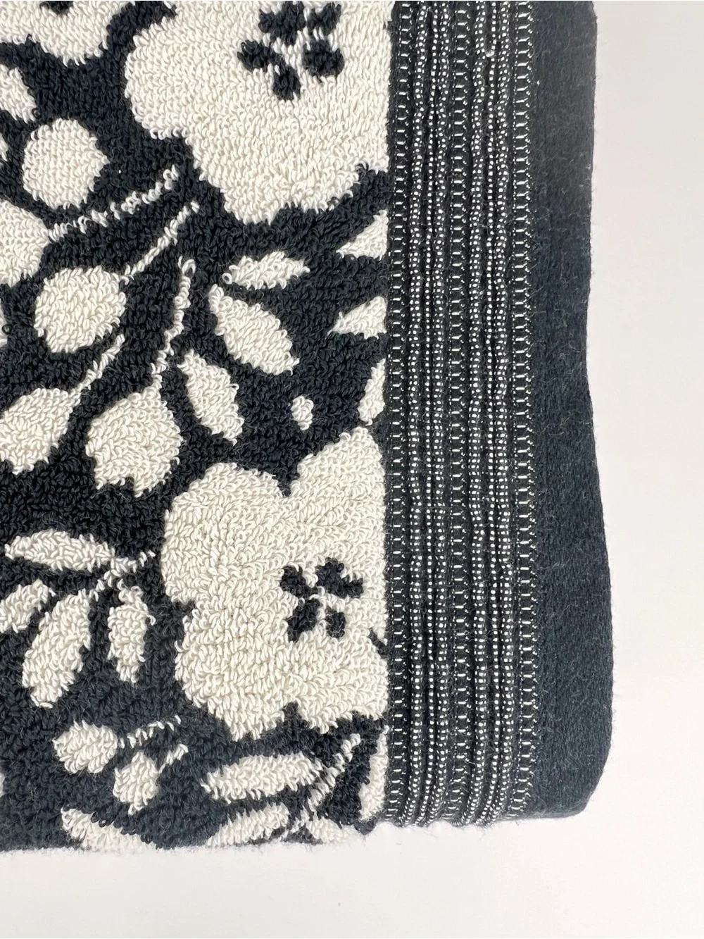 Loft by Loftex Bath Towel Set Bold Floral Black Off White 100% Cotton 8 Pc NEW